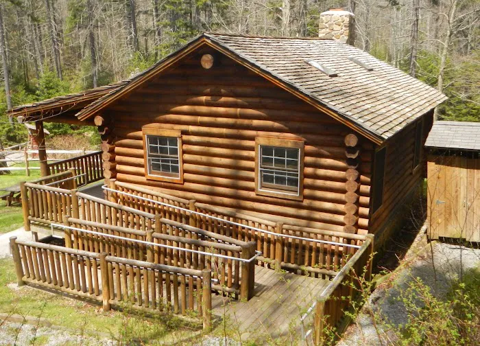 Middle Mountain Cabins 4