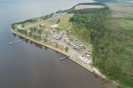Outer Banks West / Currituck Sound KOA Holiday