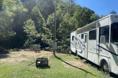 Yogi's RV Retreat and Nature Suites