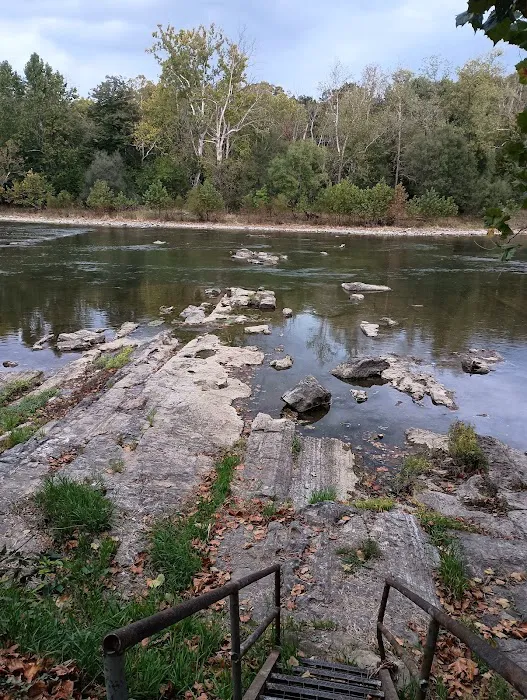 Riverside camping 4