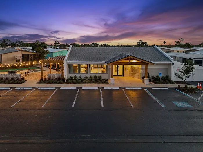 Twin Oaks 4