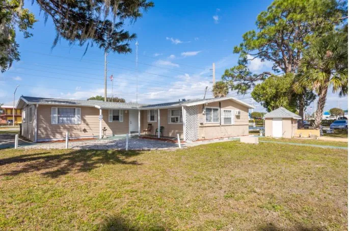 Kozy Mobile Home Community 6