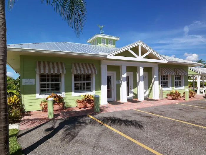 Waterside Club 6