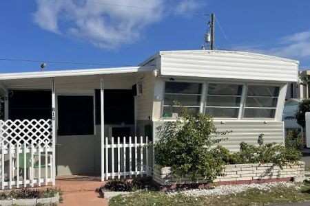 Kastaway Key 55+ Manufactured Home Community