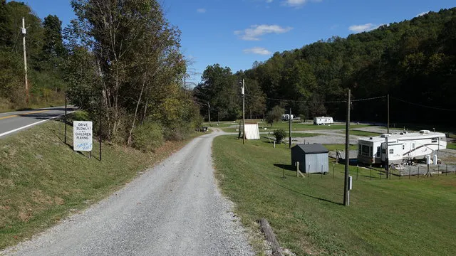 Hefners RV Park & CampgroundHome 3
