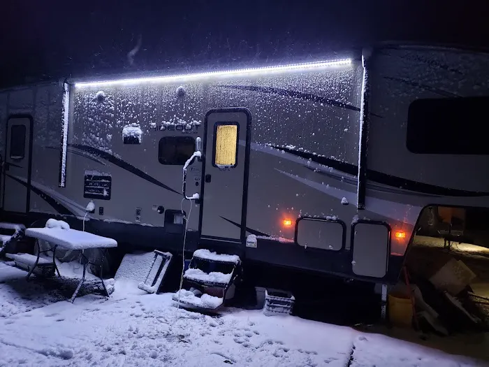 Hefners RV Park & CampgroundHome 9