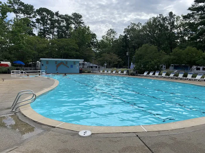 Holiday Trav-L-Park 3