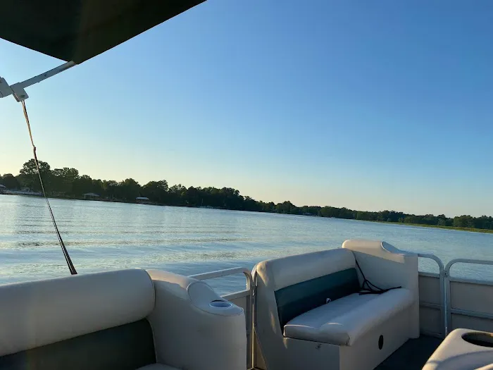 Riverside Camp and Marina 6
