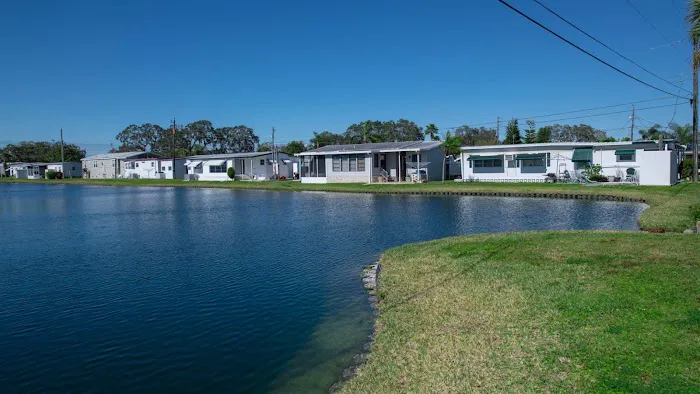 Vista del Lago MH & RV Resort 2