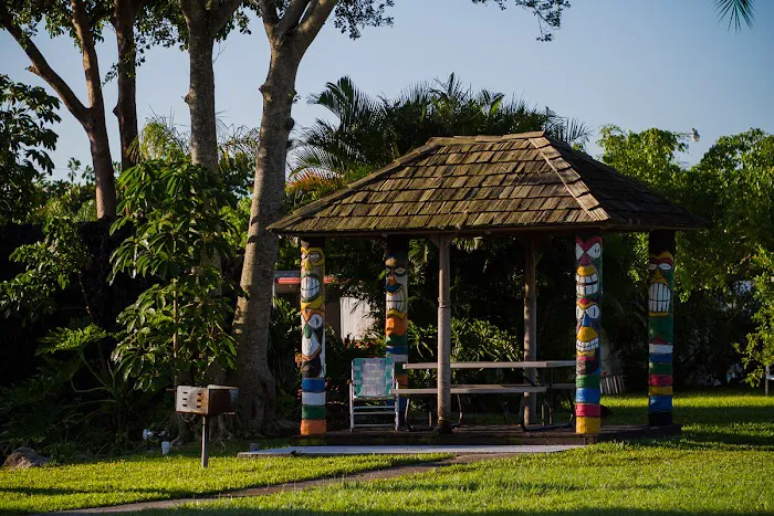 Hawaiian Village 10
