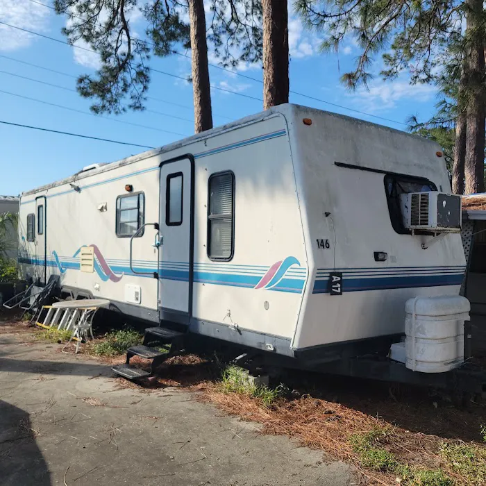 Lincoln Arms Mobile Home Park 5