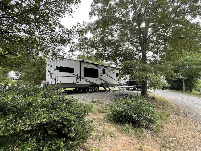 Aquia Pines Camp Resort 3