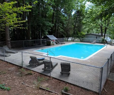 Aquia Pines Camp Resort