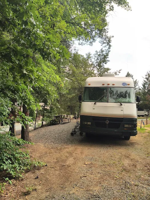 Aquia Pines Camp Resort 7