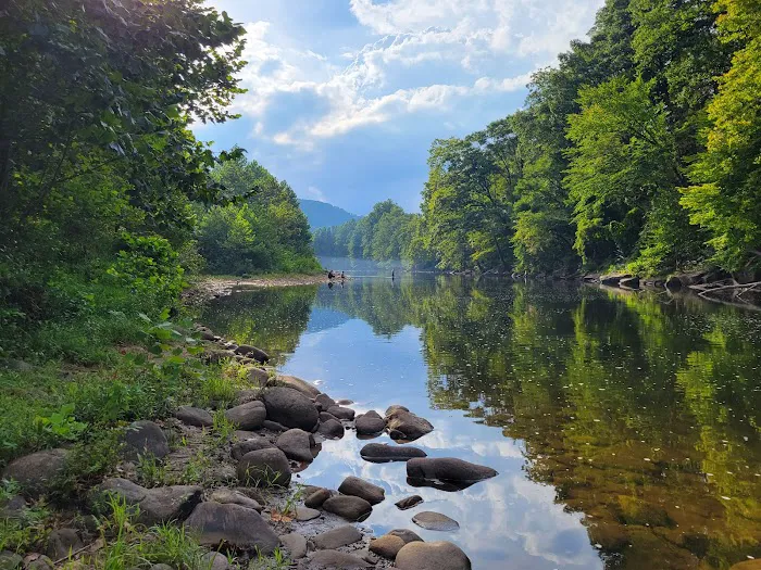 Brooklyn Heights Riverfront Campground 2