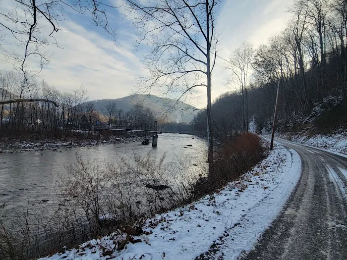 Brooklyn Heights Riverfront Campground 3
