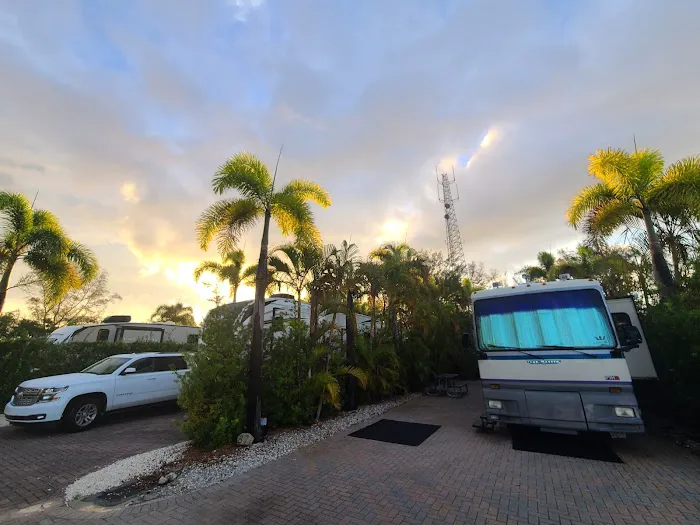 Holiday Cove RV Resort 8