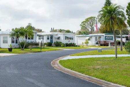 Saralake Estates
