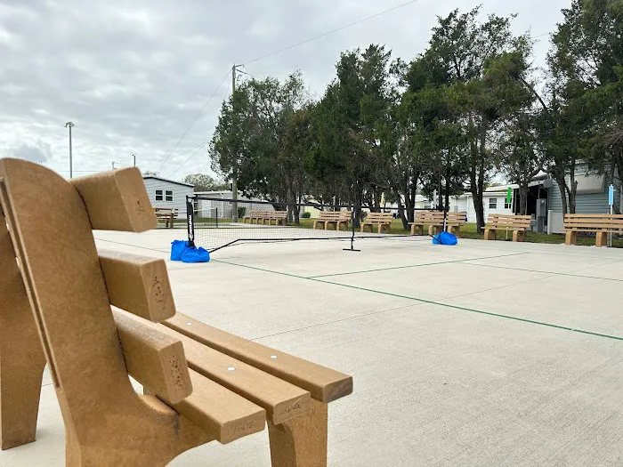 Windward Isle Rv and Mobile Home Park 10