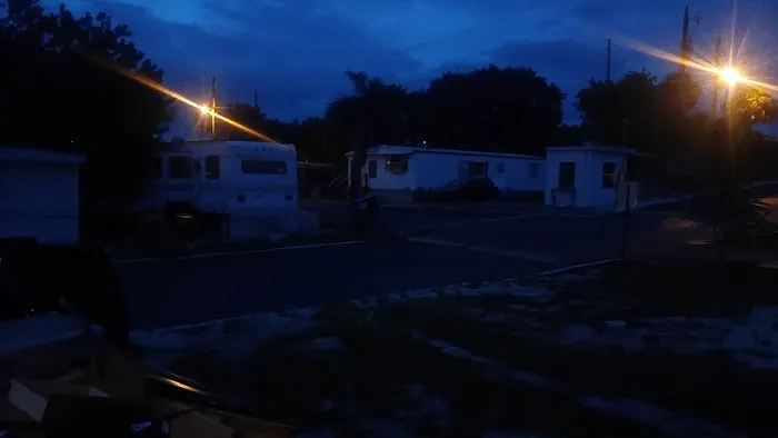Colony Club Mobile Home Pk 9