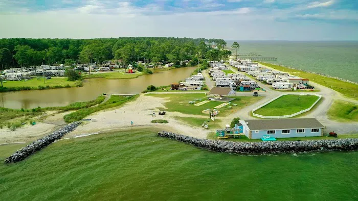 Sun Retreats Gwynn's Island 4
