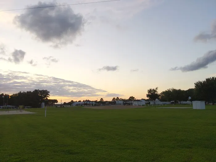 Bush Park Camping Resort 7