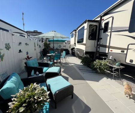 Sarasota Sunny South, a 55+ RV Resort