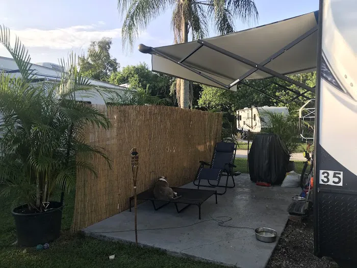 Easy Livin' RV Park 6