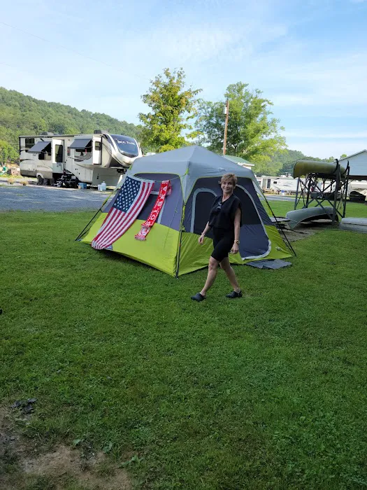 Eagle's Nest Campground 10