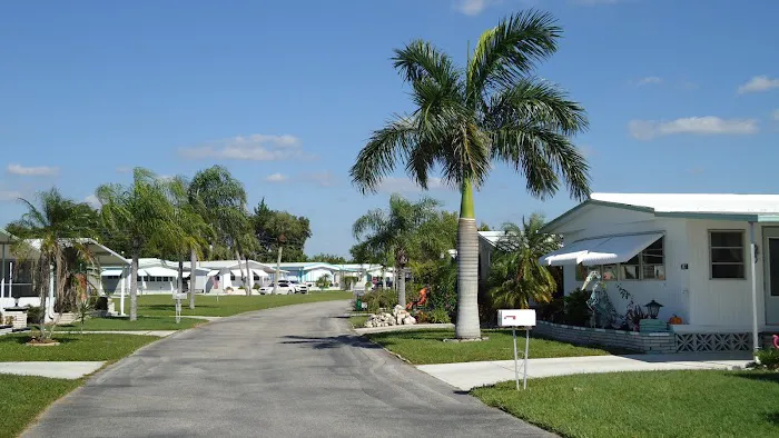 Spanish Lakes Mobile Home Park 8
