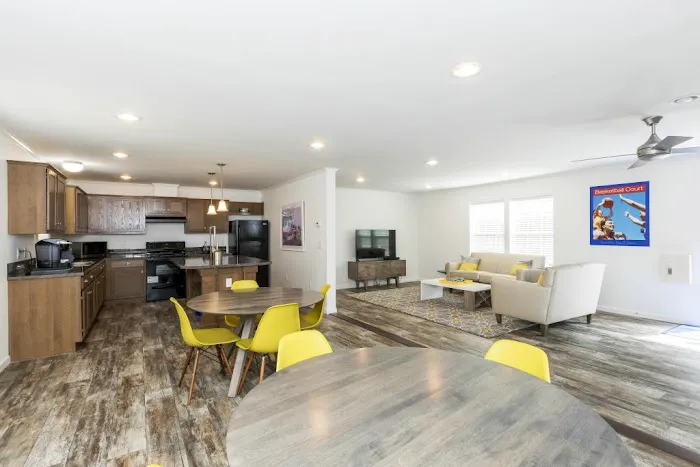 Waysons Woods Manufactured Home Community 9