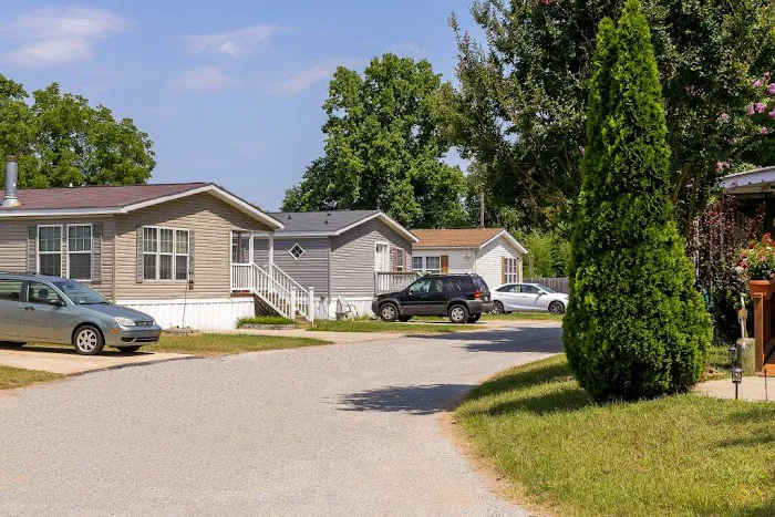 Waysons Woods Manufactured Home Community 10