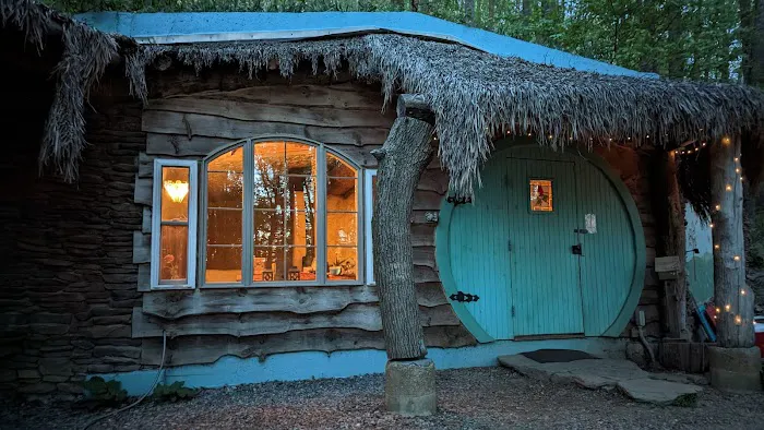 The Treehouse Camp At Maple Tree LLC 5