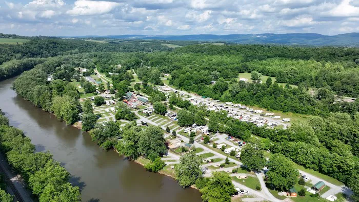 The Blue Canoe RV Resort 3