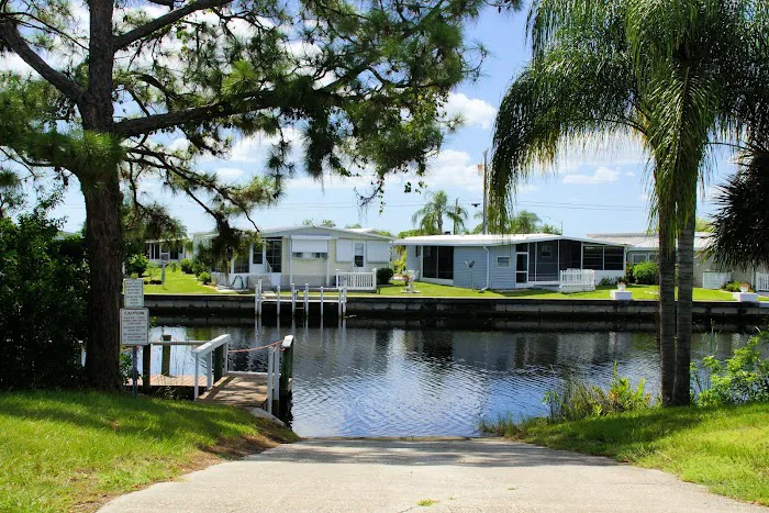 La Casa Mobile Home Park 10