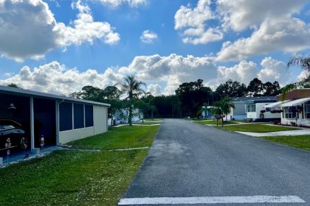 Royal Palm Mobile Home Park