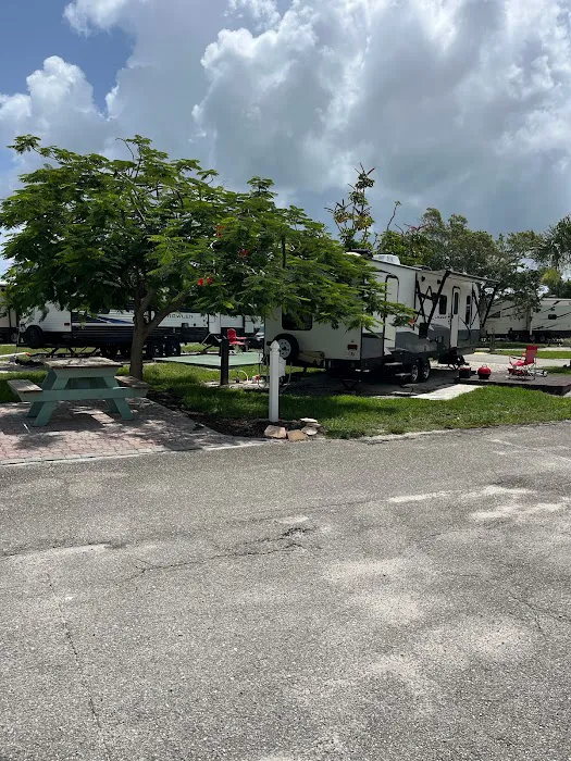 Floridays RV Park 2