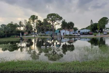 Hobe Sound Mobile Home Park 77