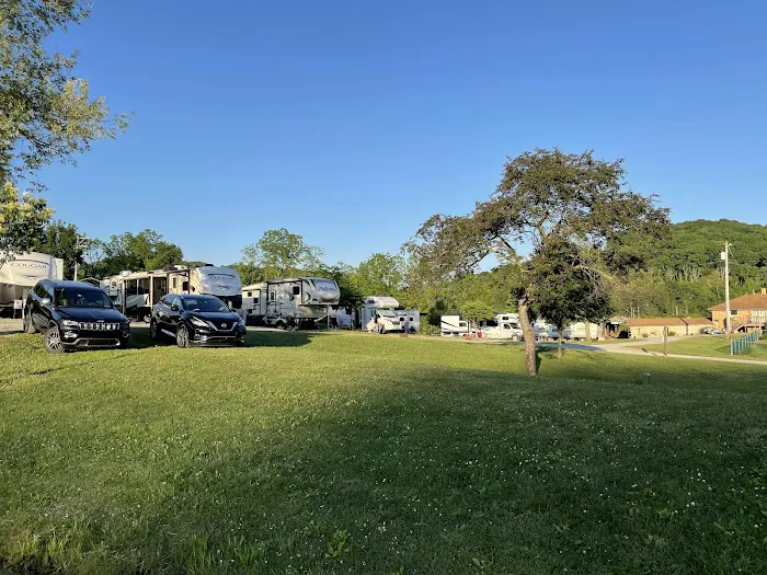 Fox Den Acres Campgrounds 7
