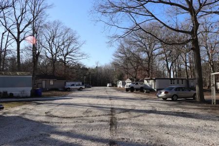 Shady Oak Mobile Home Community
