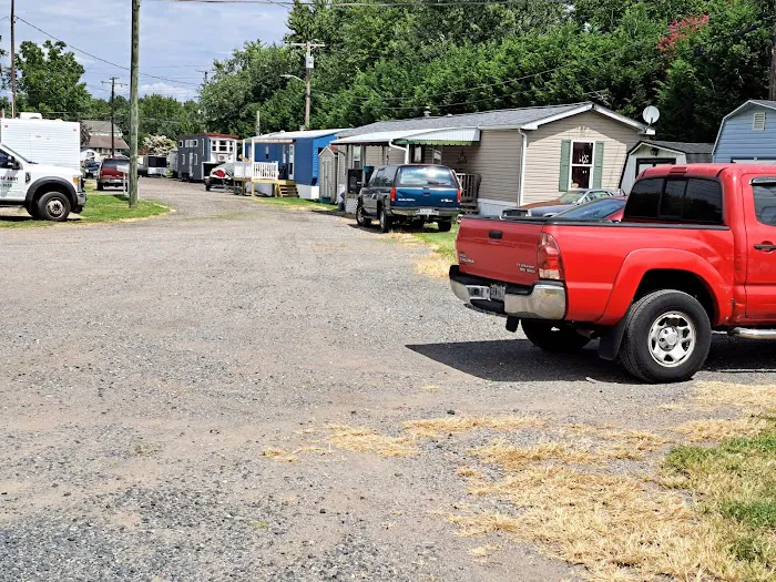 Bay Front Mobile Home Court & RV 9