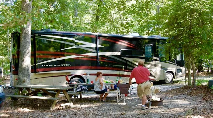 Holly Lake Campsites - Holly Lake Camp Store & Grill 6