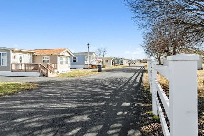 Colonial East Manufactured Home Community 4