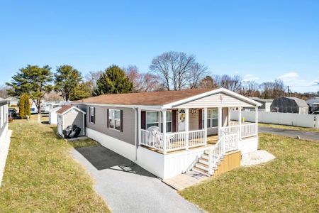 Colonial East Manufactured Home Community