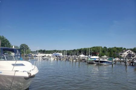 Charlestown Manor Beach And Campground