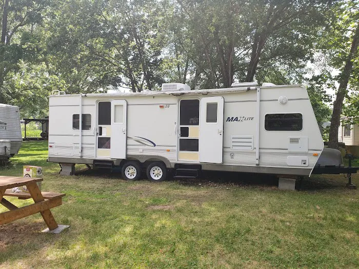 Bowser's Riverfront Campground 4