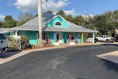 Water's Edge Motor Coach & RV Resort