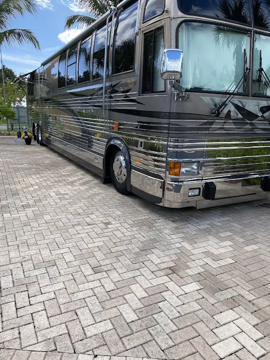 Water's Edge Motor Coach & RV Resort 4