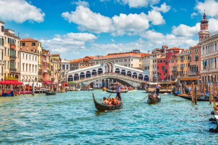 How to Enjoy an Opulent Vacation in Europe with Refined Travel Tips
