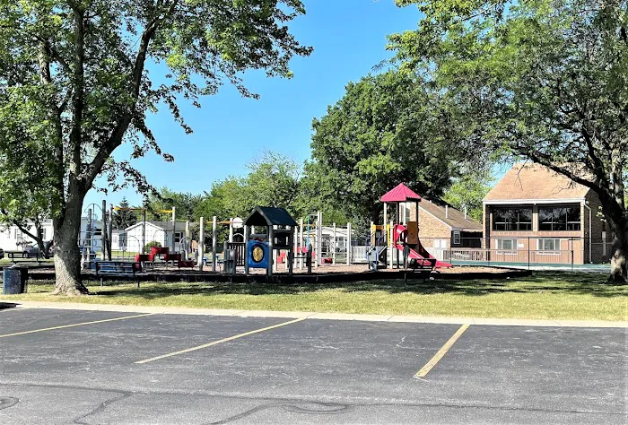 Paradise Park 4